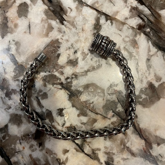 Silver Tone Magnetic Woven Chain Bracelet Unisex - Picture 6 of 6